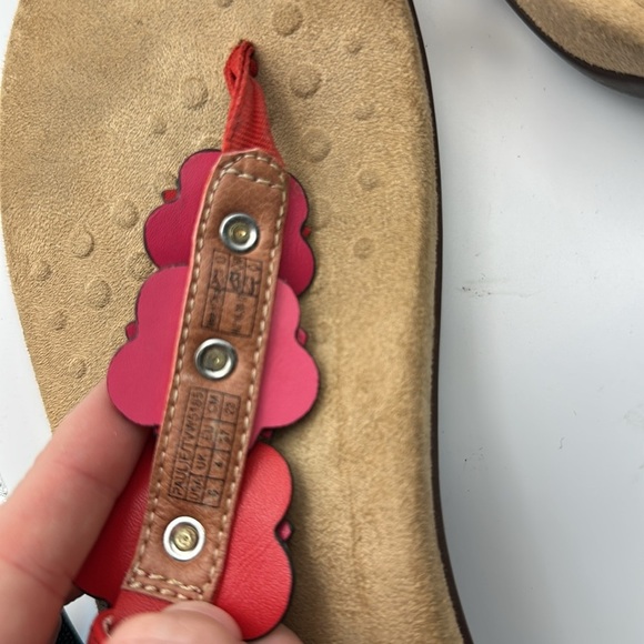 Vionic Red Floral Women's Sandals size 6 - Picture 4 of 5